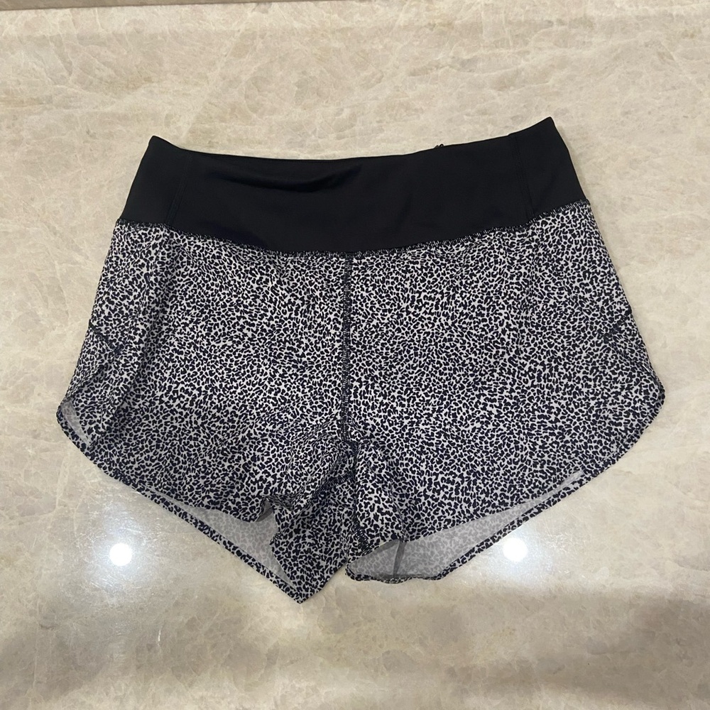 Athleta run with it extra small athletic shorts
